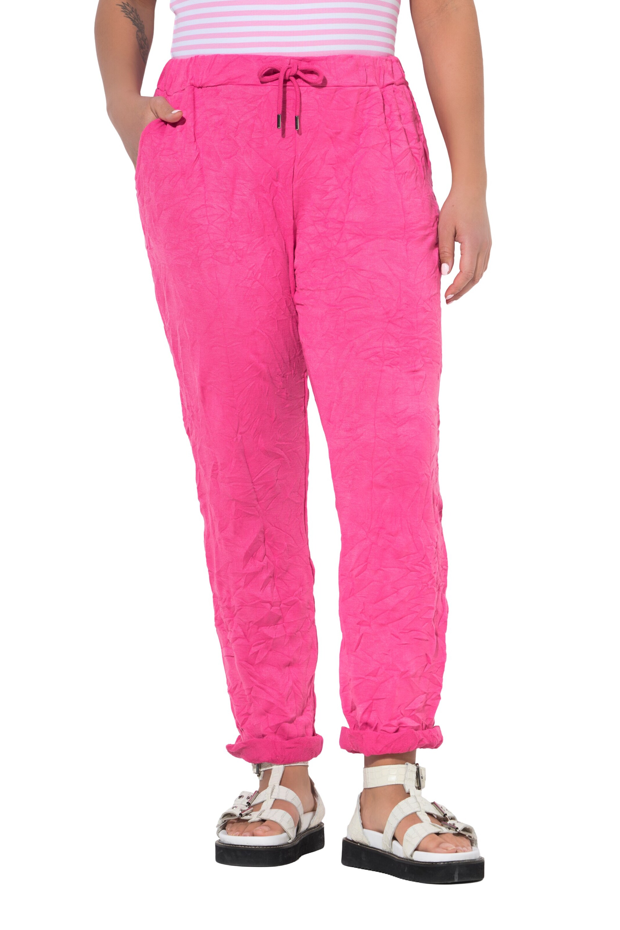 Angel of Style Slim fit Trousers in Pink: front