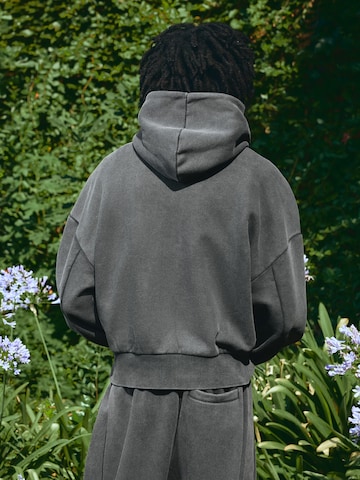 Bershka Sweatshirt in Zwart