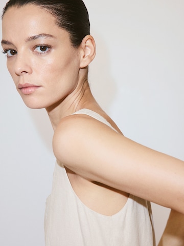 Tuta jumpsuit di MANGO in beige