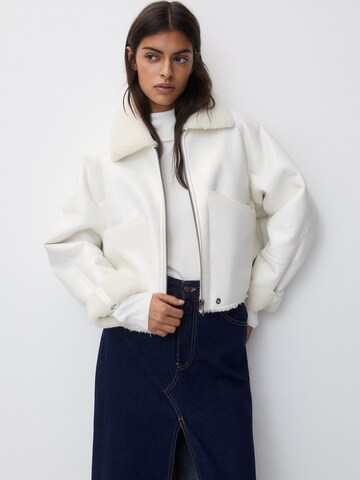 Veste mi-saison Pull&Bear en blanc : devant