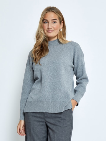 Peppercorn Sweater 'Deb' in Grey: front