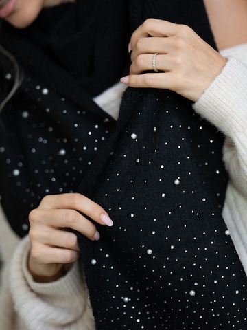Écharpe 'Knitted scarf with glitter' MYLAVIE by Sarah Harrison en noir