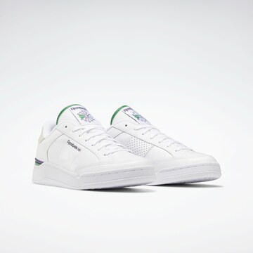 Baskets basses 'AD COURT' Reebok en blanc