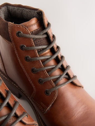 Next Veterboots in Bruin