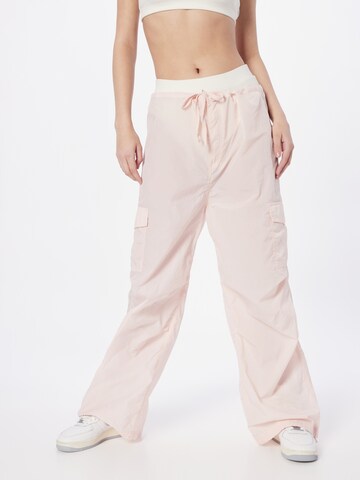 Monki Loosefit Cargobukser i pink: forside