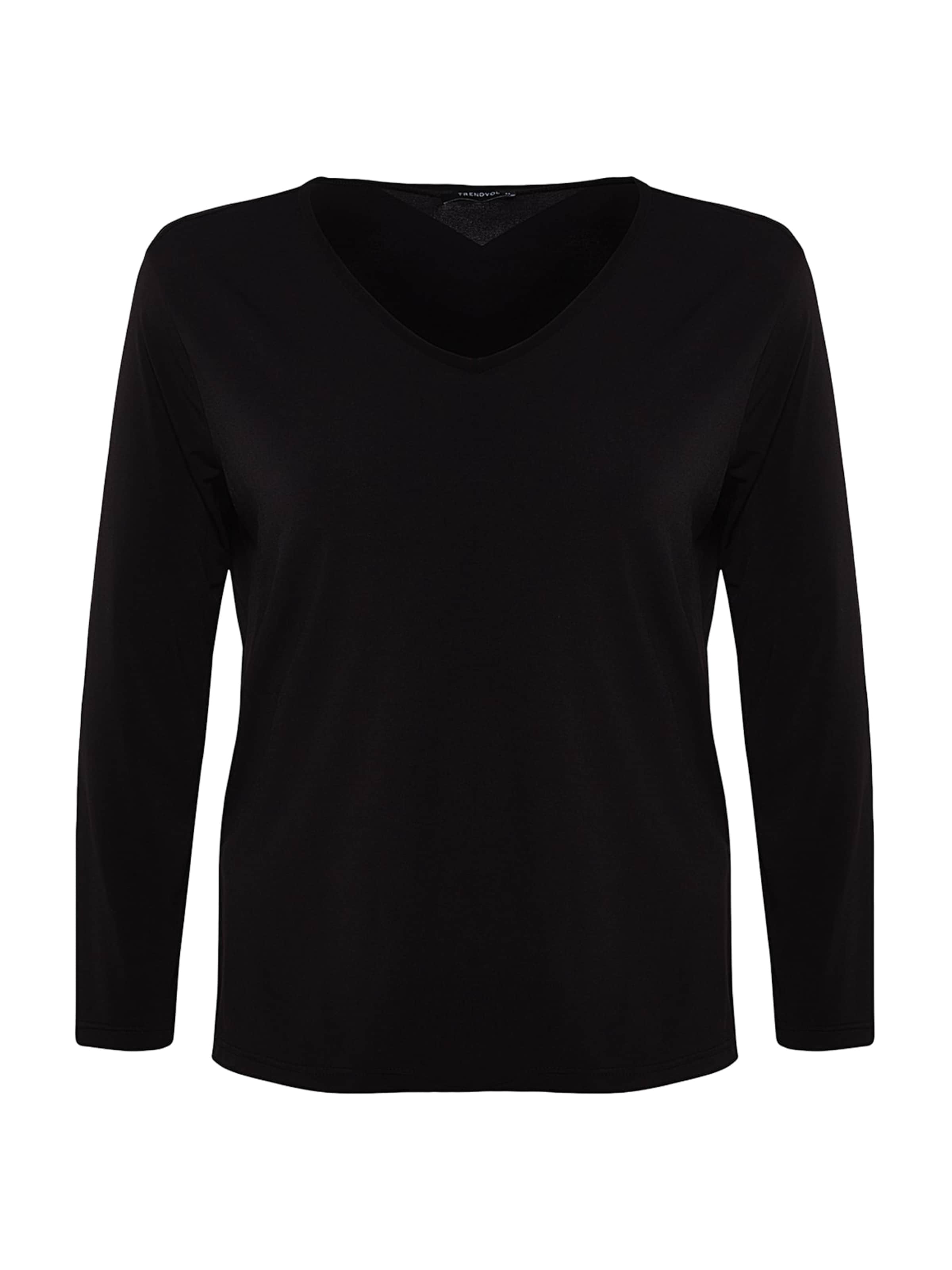 Trendyol Curve - Camiseta en negro: frente