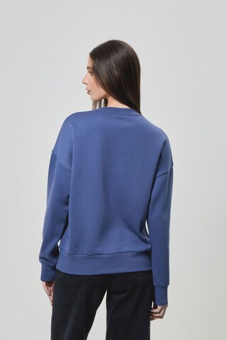 BENCH Sweatshirt in Blue