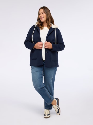 Cappotto invernale di Fiorella Rubino in blu