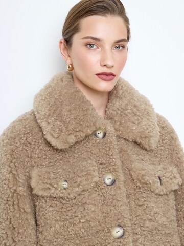 BASSIA Vinterfrakke 'Valery' i beige