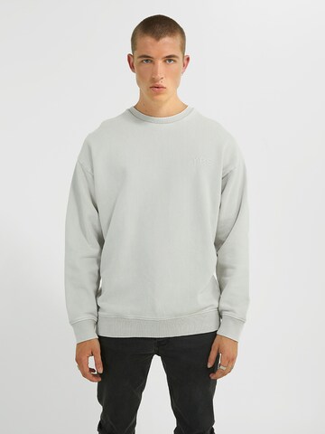 Young Poets - Sweatshirt 'Ciel' em cinzento: frente