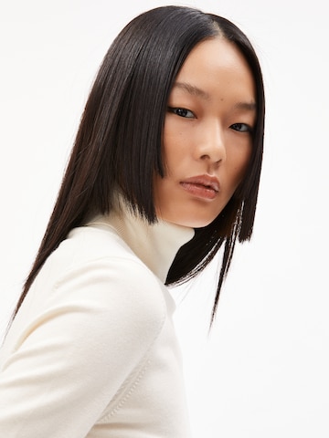 Pull-over 'Kaathia' ARMEDANGELS en beige : devant