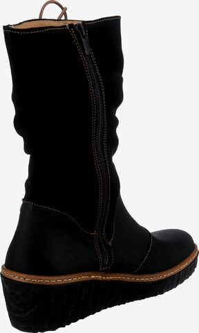 EL NATURALISTA Boots in Black