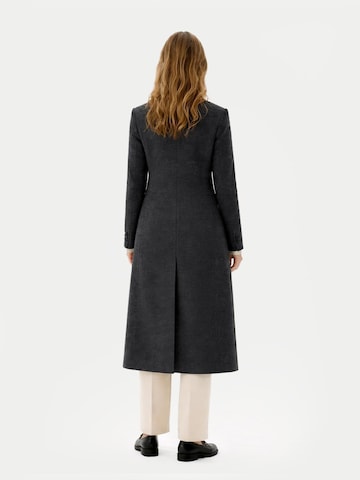 GOBI Cashmere Between-seasons coat 'Cashmere Peak Lapel Long Coat' in Grey