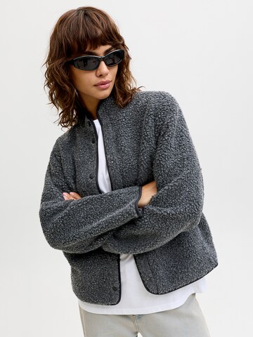 Giacca di mezza stagione 'JXVERA' di JJXX in grigio