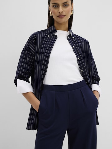 Wide leg Pantaloni con pieghe di bonprix in blu