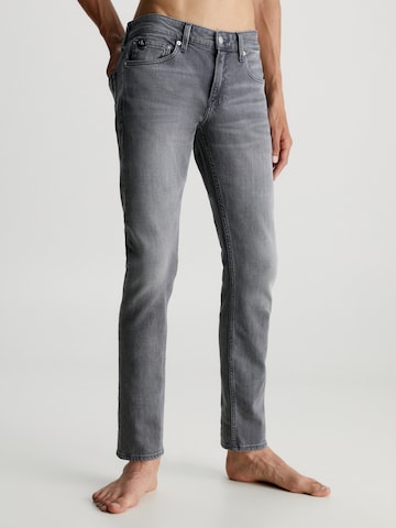 Calvin Klein Jeans Slim fit Jeans in Grey: front