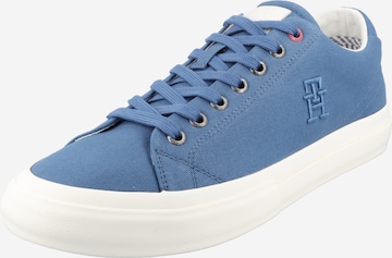 Baskets basses TOMMY HILFIGER en bleu : devant