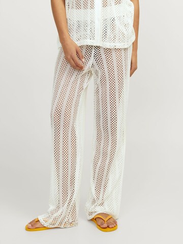 JJXX Flared Pants 'ELLIE' in White: front