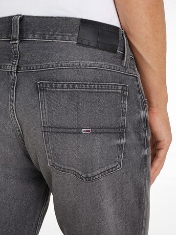 Tommy Jeans Regular Jeans 'Ronnie' in Grey