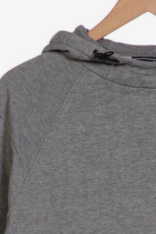 Hummel Sweatshirt & Zip-Up Hoodie in L in Grey