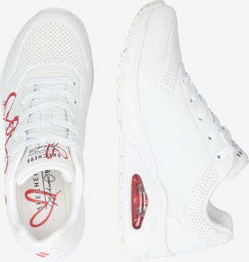 Baskets basses 'Uno' SKECHERS en blanc