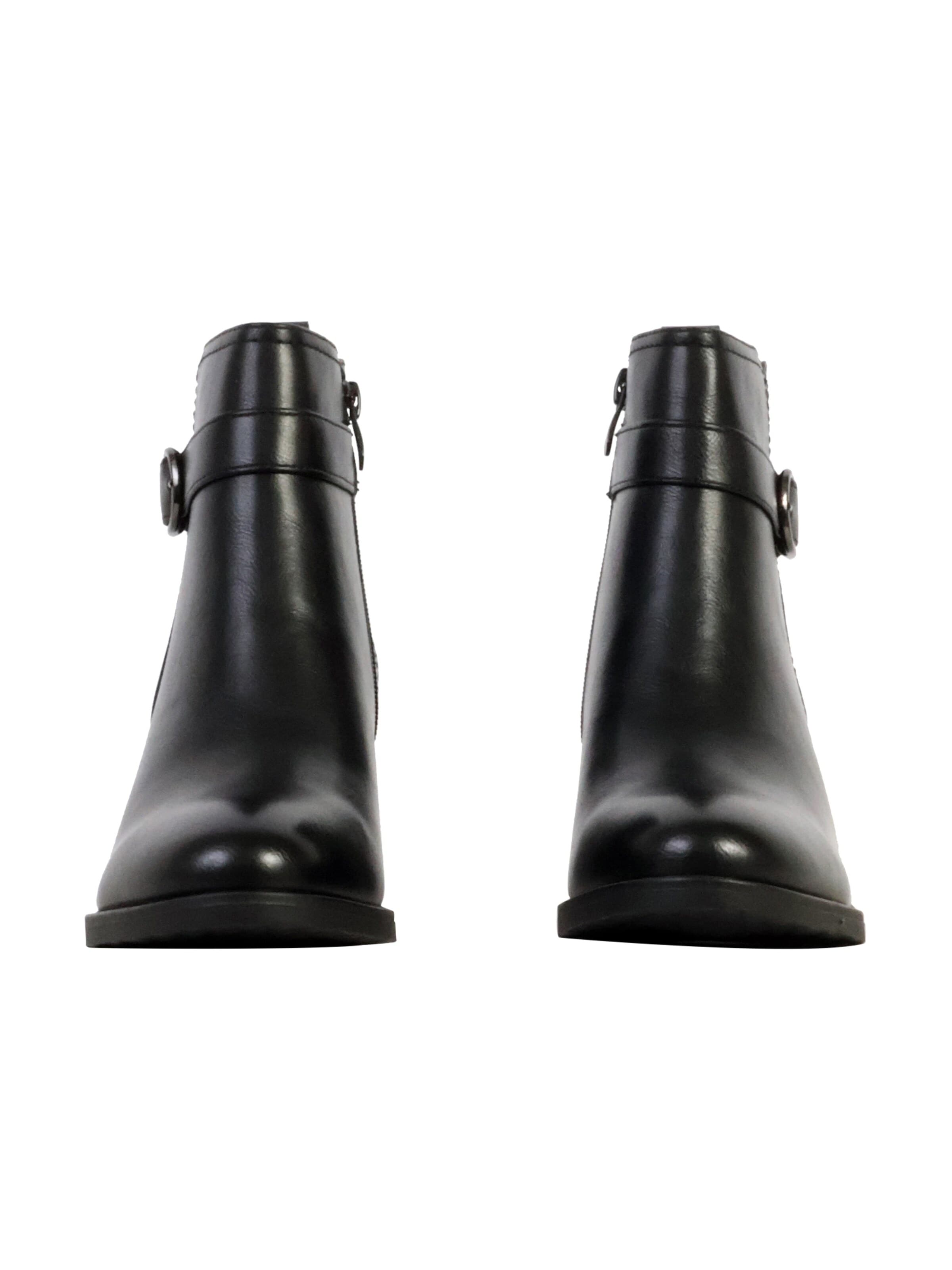 Bottines 'Stiefeletten mit Reißverschluss am Absatz' Super Mode en noir