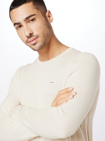 Pullover di Calvin Klein in bianco