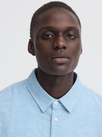 Regular fit Camicia ' BHAban Slub Linen Mix ' di BLEND in blu