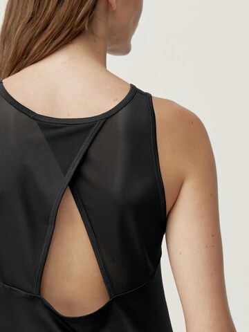 Born Living Yoga Sports top 'Daila' in Black