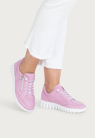 VITAFORM Sneakers in Pink: front