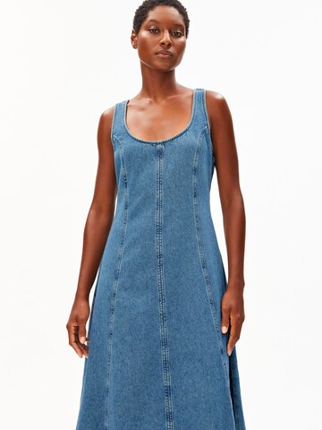 ARMEDANGELS Jurk in Blauw: voorkant