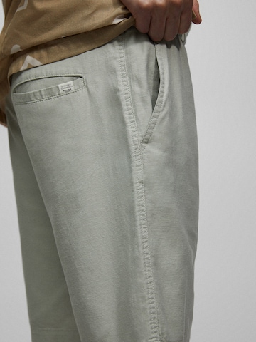 Pull&Bear Loosefit Chino nadrág - zöld