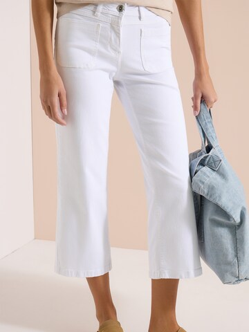 CECIL Bootcut Τζιν 'Neele' σε λευκό: μπροστά