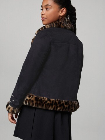 Lipsy Jacke in Schwarz