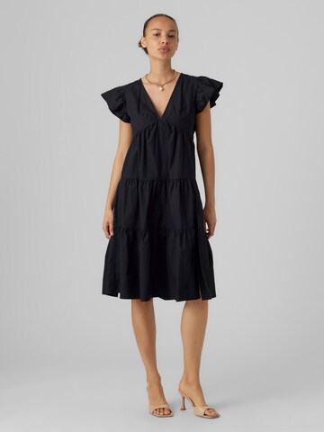 Vero Moda Petite Sukienka 'JARLOTTE' w kolorze czarny