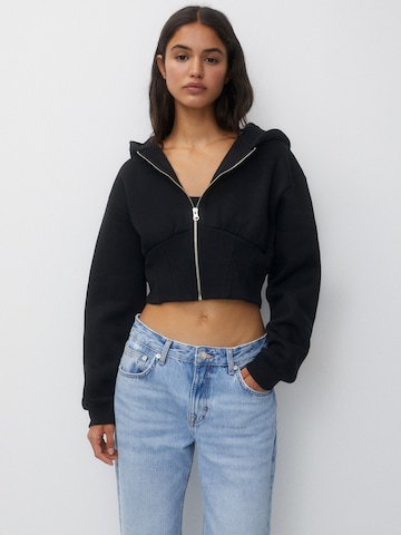 Pull&Bear Zip-Up Hoodie in Black: front