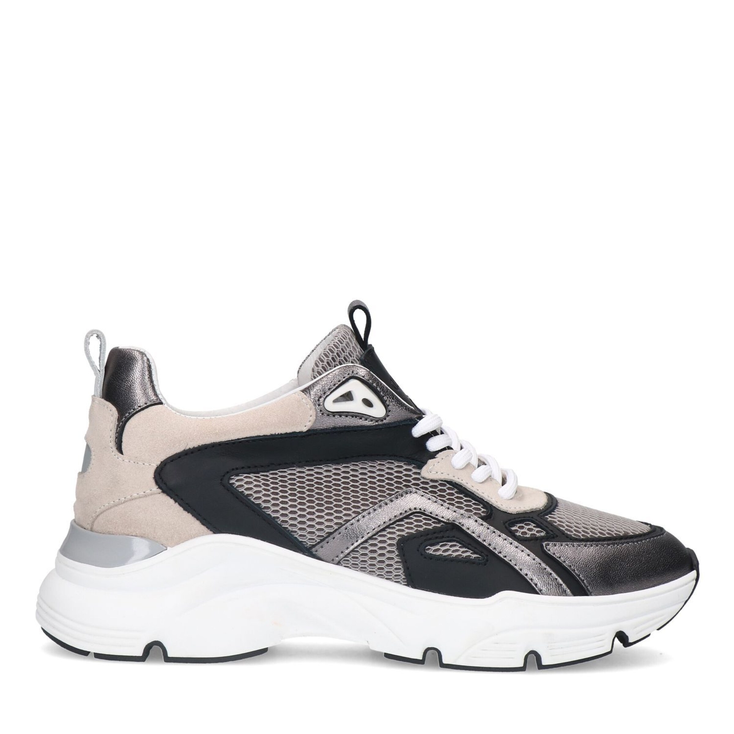 MANFIELD Sneakers 'Flache' in Silver