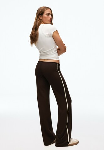 Loosefit Pantalon Bershka en marron