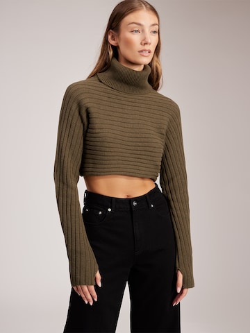 RÆRE by Lorena Rae Sweater 'Celia' in Green: front