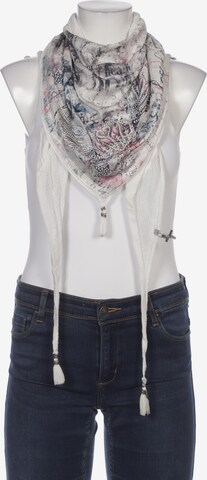 Tredy Scarf & Wrap in One size in White: front