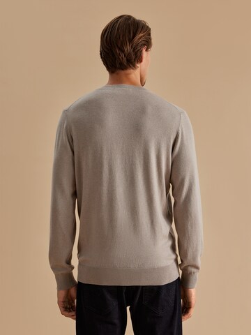 DAN FOX APPAREL Sweter 'Semih' w kolorze szary