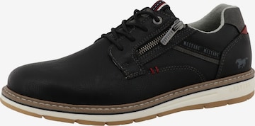 Chaussure de sport à lacets MUSTANG en noir : devant