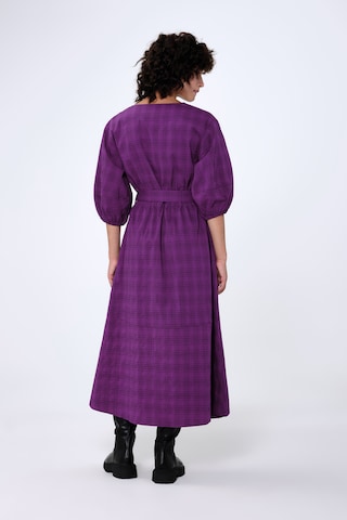 Robe 'Gypseen' Aligne en violet