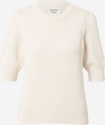 Another Label Pullover 'Aster' in Beige: predná strana