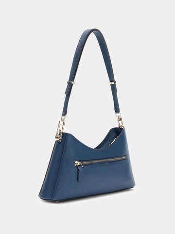 GUESS Schultertasche 'Patsie' in Blau