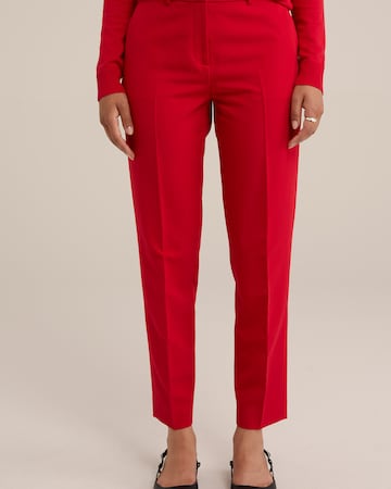 WE Fashion Slimfit Bügelfaltenhose in Rot: Vorderseite
