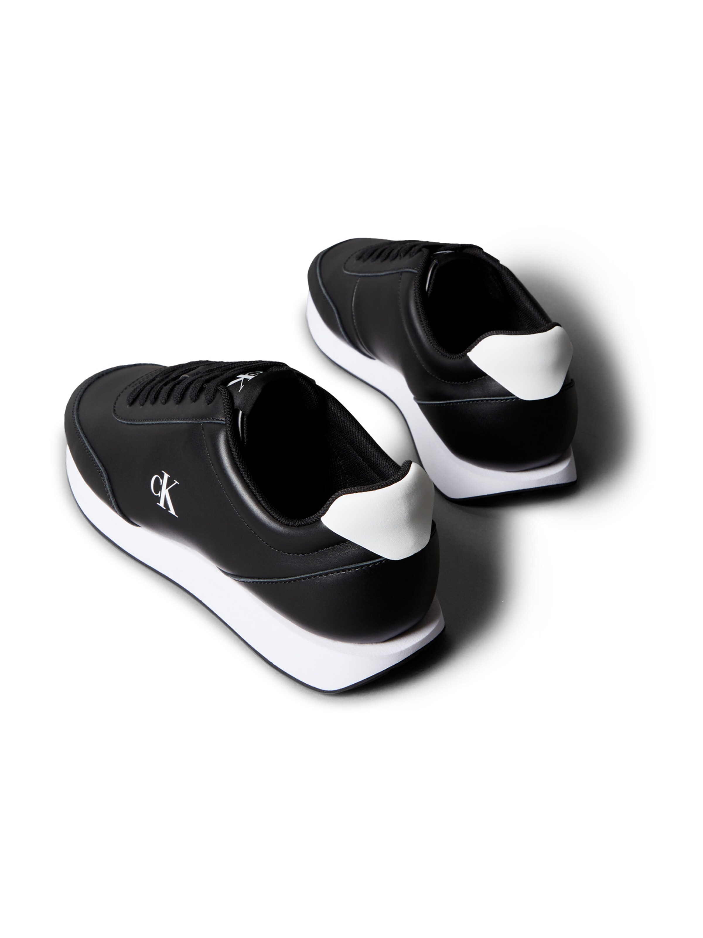 Calvin Klein Низкие кроссовки 'ESS' в Черный