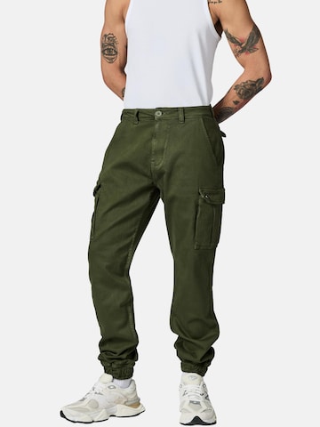 Effilé Pantalon cargo 'Siwas' Peak Time en vert : devant