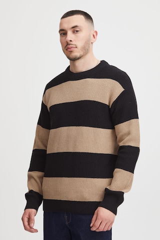 !Solid Sweater in Black: front