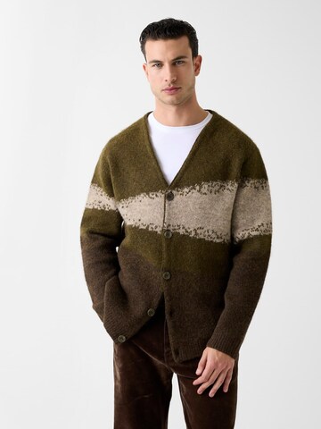 GUESS Strickjacke in Grün: Vorderseite